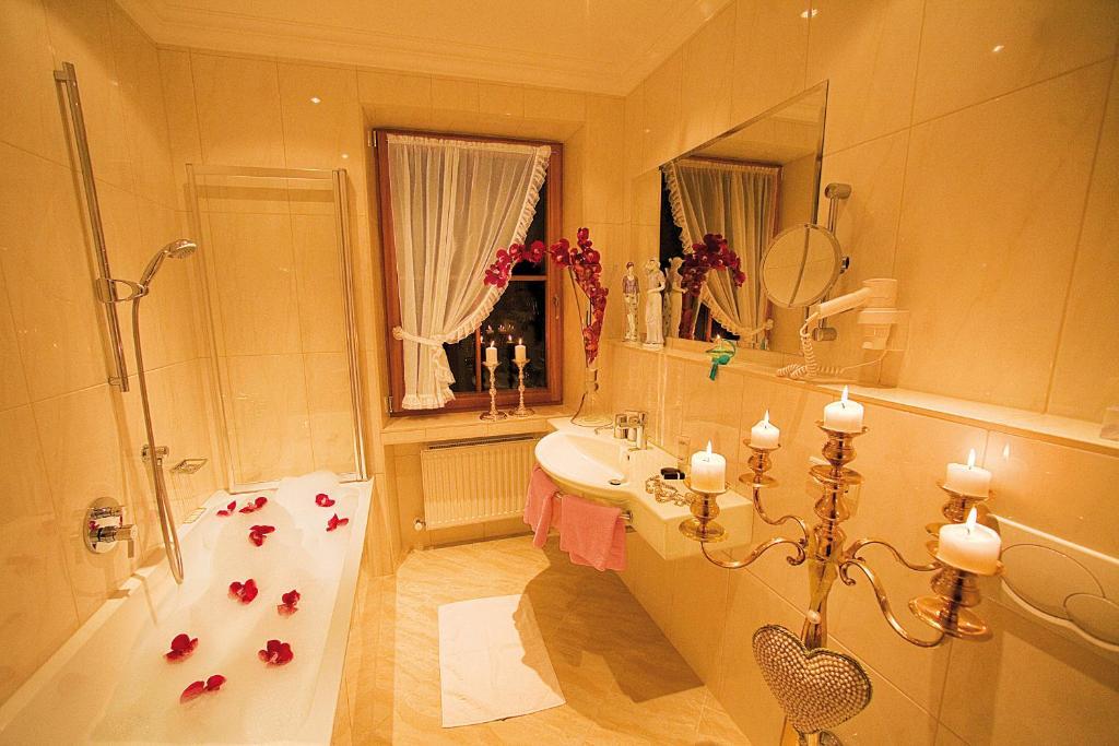 Gartenhotel Maria Theresia Hall in Tirol Room photo