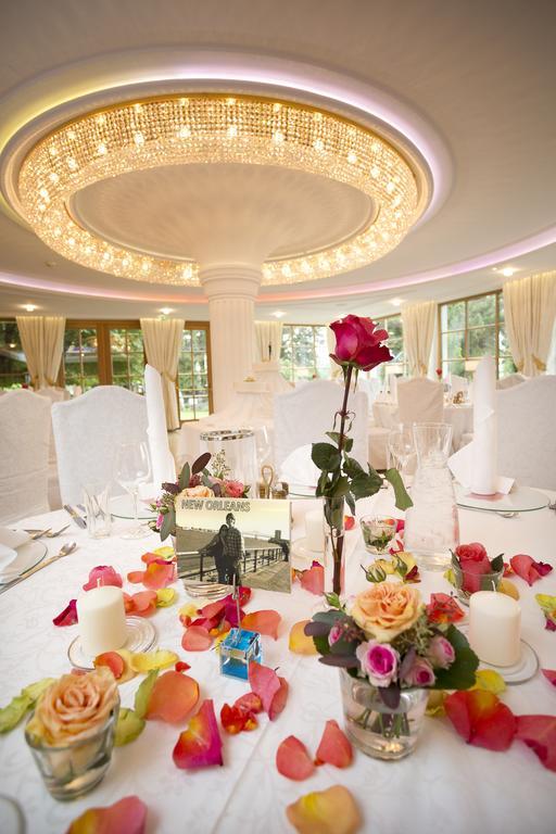 Gartenhotel Maria Theresia Hall in Tirol Exterior photo
